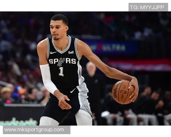 里夫斯谈背靠背比赛体能消耗称热爱能激发无限能量